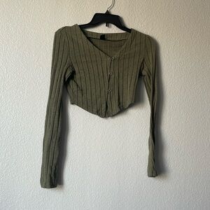 Long sleeve green crop top